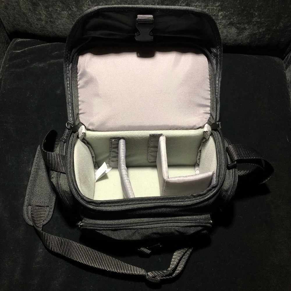 CAMERA BAG - Picture 3 of 5